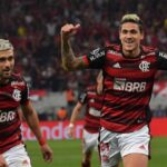 Flamengo sniffs out the semifinals of the Libertadores by winning (0-2) at Corinthians