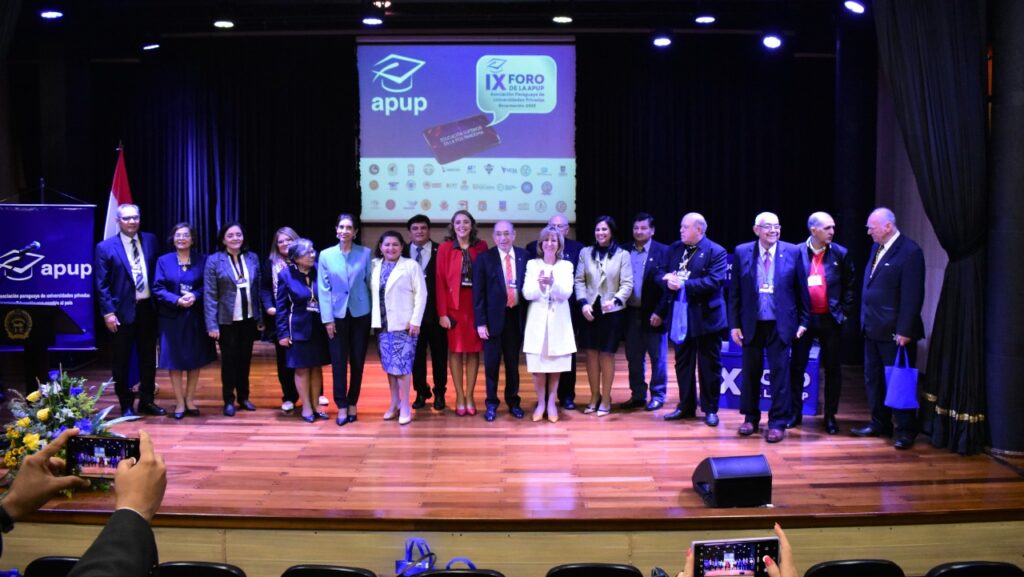 Forum brought together 30 delegations from universities from all over the country in Encarnación