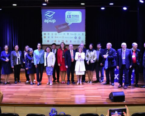Forum brought together 30 delegations from universities from all over the country in Encarnación