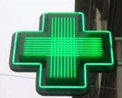 France tests giving monkeypox vaccine in pharmacies