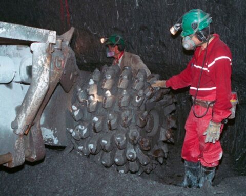 Fresnillo profits fall 54.3% due to lower gold production and drop in silver price