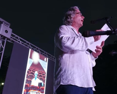 Sergio Benvenuto, director del Festival de Gibara, durante la inauguración. Foto: Festival de Cine de Gibara.