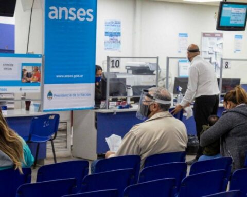 Increase for retirees and pensioners of the ANSES: how much will they charge in the month of September