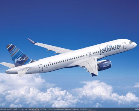 Jet Blue sigue registrando quejas sobre el trato del personal a dominicanos