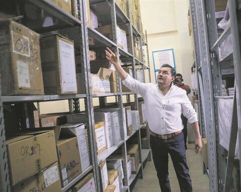 Jhonny rushes investment amid doubts and setbacks