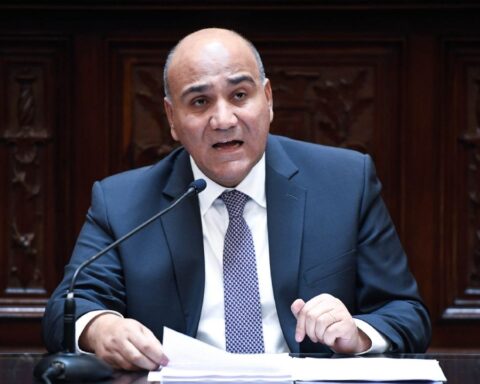 Juan Manzur asked to postpone the presentation of his management report in Deputies for 15 days