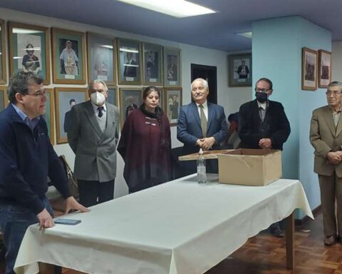 La Paz journalists elect Raúl Peñaranda as president of their association