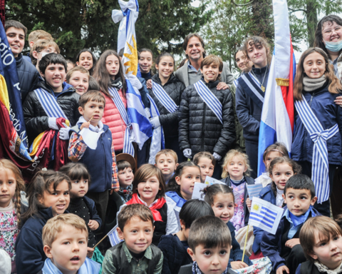 Lacalle Pou participated in an act commemorating the 126th anniversary of the founding of Los Cerrillos