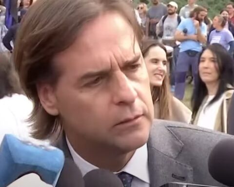 Lacalle spoke about insecurity, Marset, fuel and vacancies of study premises