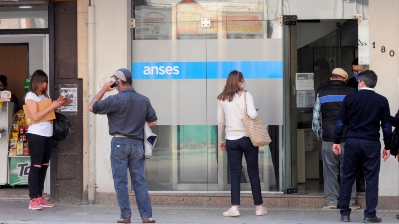 Last day of payments: what ANSES benefits are charged this Monday, August 29