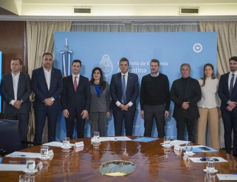 Massa and Lammens agreed on prices with the lending cameras to launch the Pre-Trip