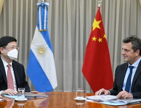 Massa and the Chinese ambassador agreed "promote concrete projects" for development