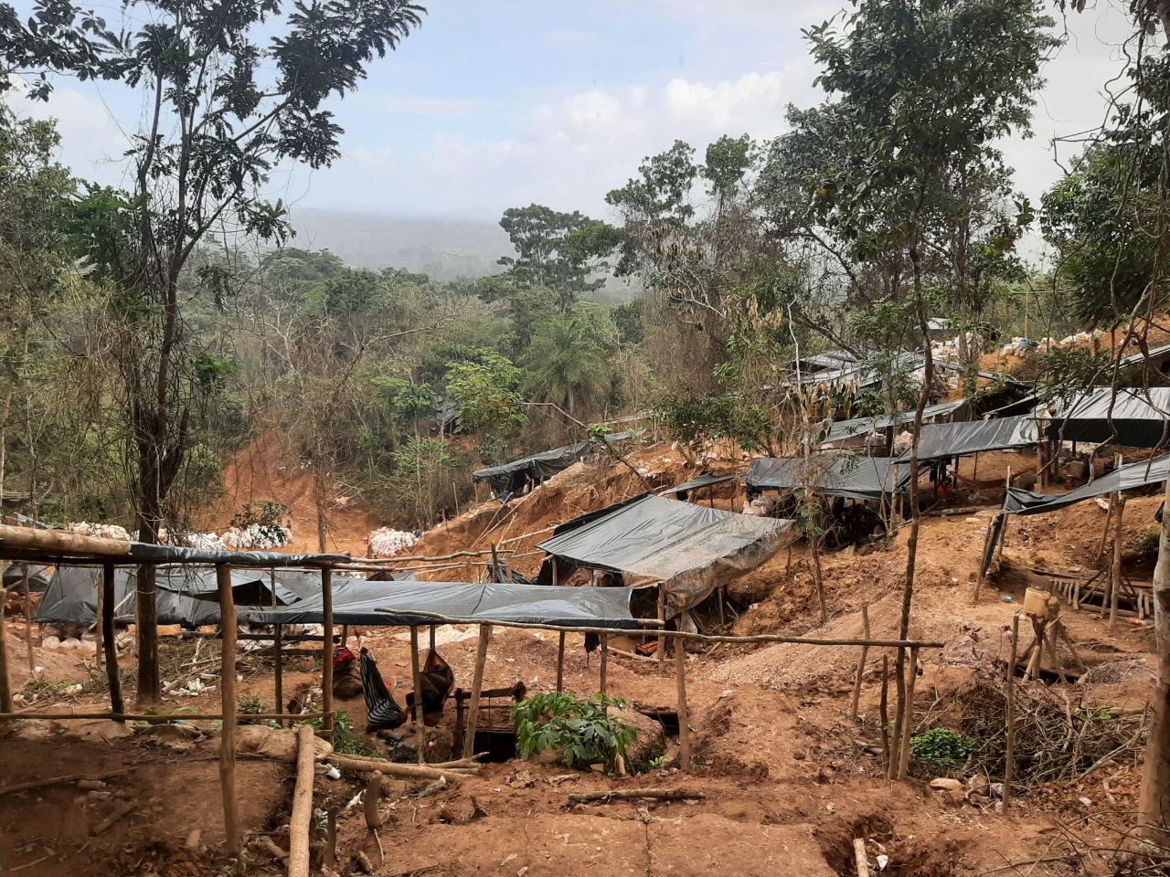 Mayor's Office of Muelle de los Bueyes reveals the practice of "illegal artisanal mining" in the urban case of the city