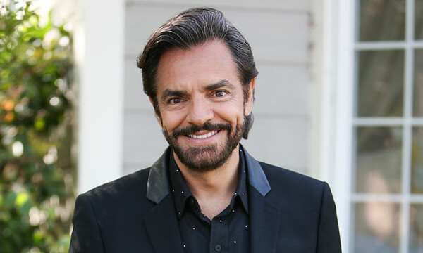 Media assure that Eugenio Derbez broke his shoulder in 11 parts