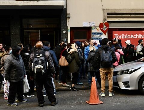 Militants guard the front of the house of Cristina Fernández de Kirchner