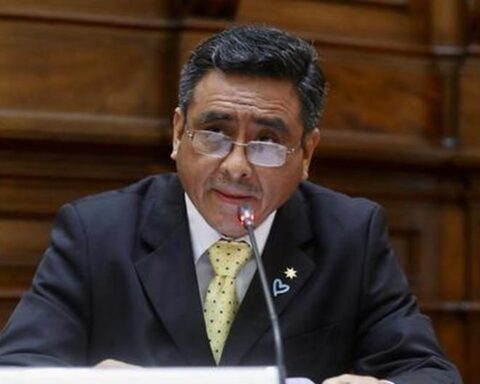 Minister of the Interior made a fool of himself in Congress