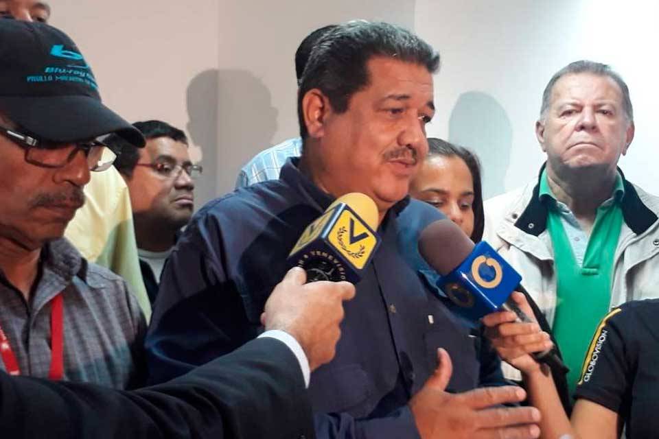 Ministry of Health "backs off" and re-engages Zambrano in the Health Secretariat of Caracas