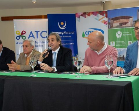 Ministry of Tourism incorporated operator registration office in Canelones