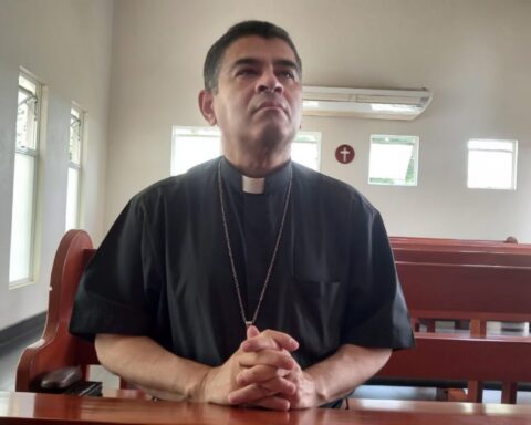 Monsignor Álvarez advocates for Nicaraguans to find "civic and peaceful solutions"