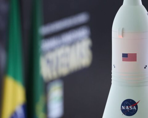 NASA cancels launch of Artemis I after detecting engine leak