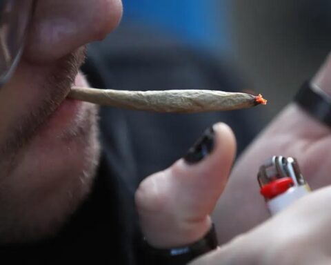 NY Opens Applications for Legal Marijuana Sales Licenses;  some dispensaries will be installed in AM