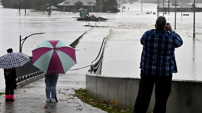 Natural disasters caused losses of 72,000 million dollars