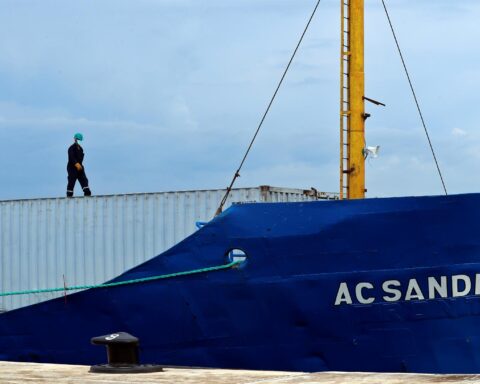 Ortega dictatorship sends a ship with food to the Cuban regime but does not provide details