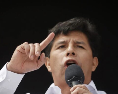 Pedro Castillo: "We are going to collect the debts of S / 30,000 million from large companies"