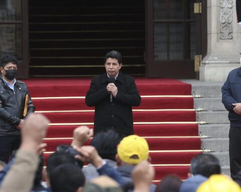 Pedro Yaranga on calls for Pedro Castillo: "They offer everything to visitors to the Palace"