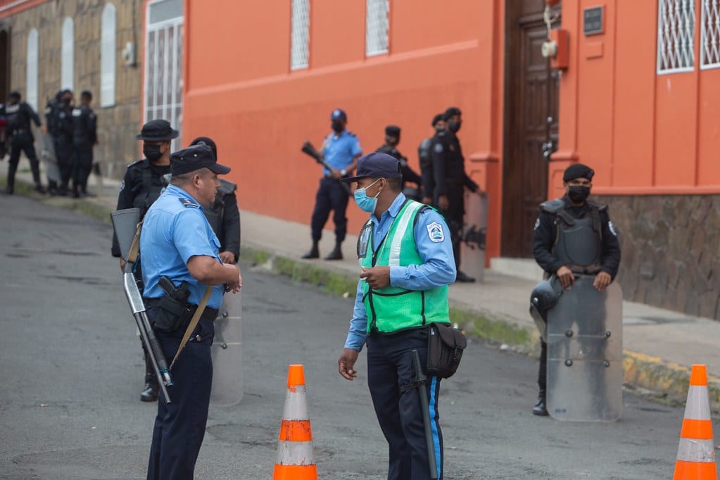 Police allow the exit of a chorus girl "kidnapped" in the Curia of Matagalpa