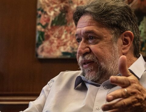 Popular Unity distanced itself from the Government and called for the creation of a "new political proposal"