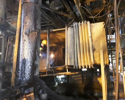 Trabajadores de la Unión Eléctrica en reparaciones de la Termoeléctrica Antonio Guiteras. Foto: perfil de Facebook de la UNE/Archivo.