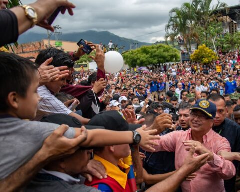 President Petro announces the first Cocaleros Assembly during his visit to El Tarra