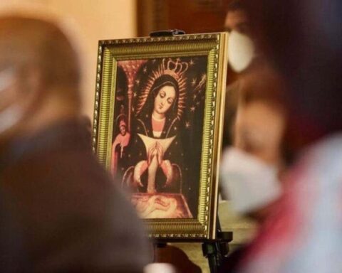 Lea aquí el programa de actividades Clausura del Centenario Coronación de la Virgen de la Altagracia