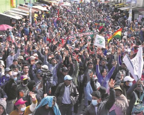 Related to the MAS they call the 'Yungas General Staff'