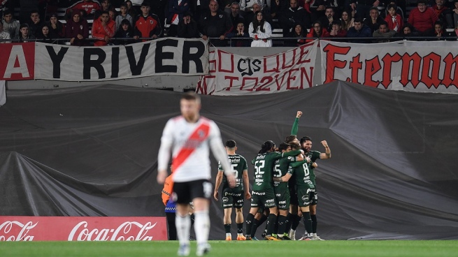 Sarmiento struck the blow by defeating River in the Monumental