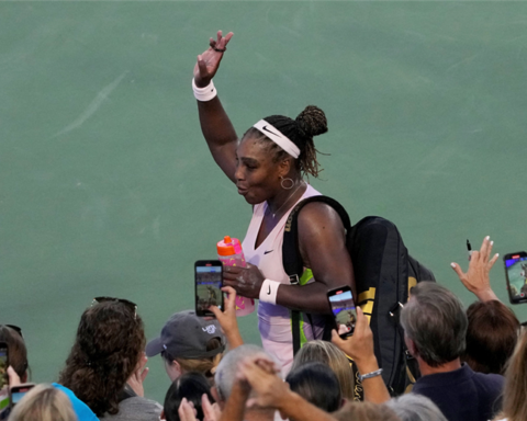 Serena Williams takes another step toward retirement in Cincinnati;  Alcaraz and Kyrgios advance