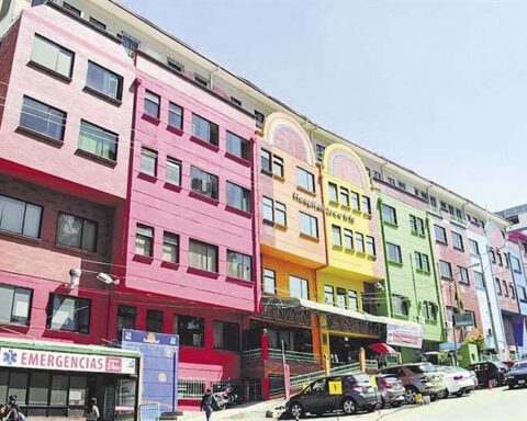 Seriously injured coca grower woke up after operation and can speak;  he is still a critical patient