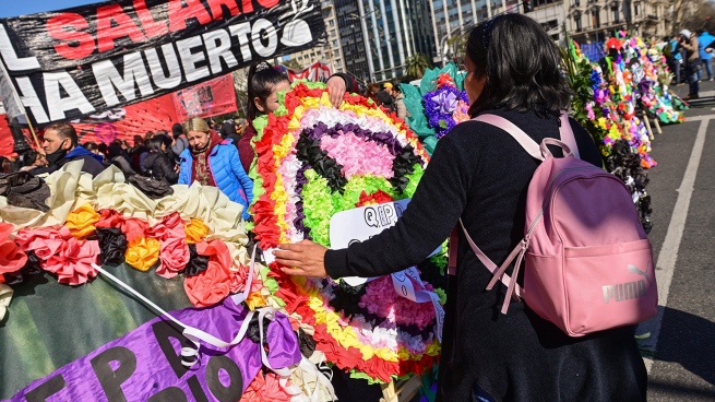 Social organizations march to Plaza de Mayo "for an increase in the minimum wage"