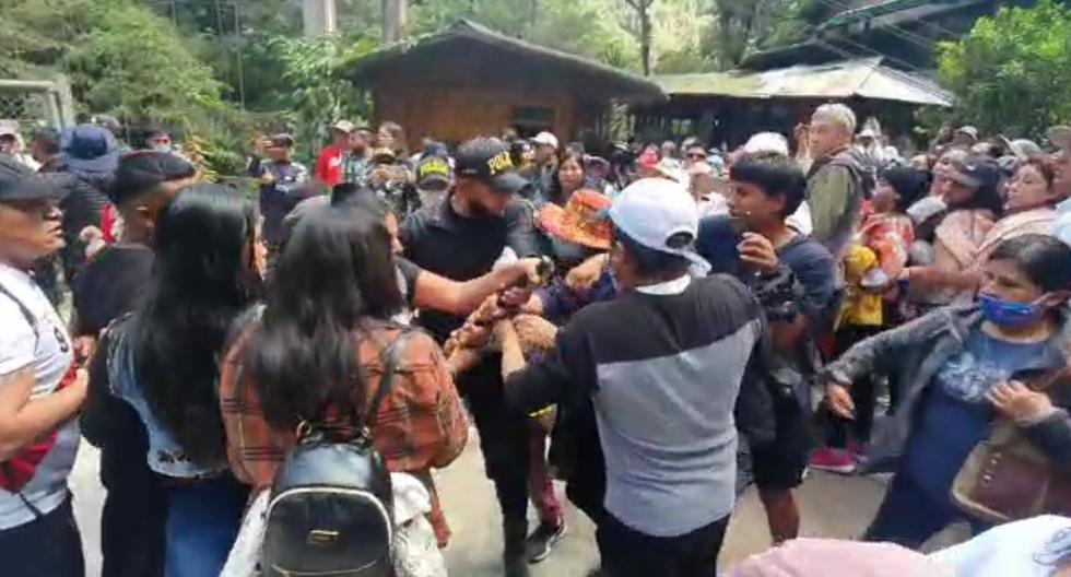 Strike continues in Machu Picchu, reports of outbursts and suspension of services (PHOTOS-VIDEOS)