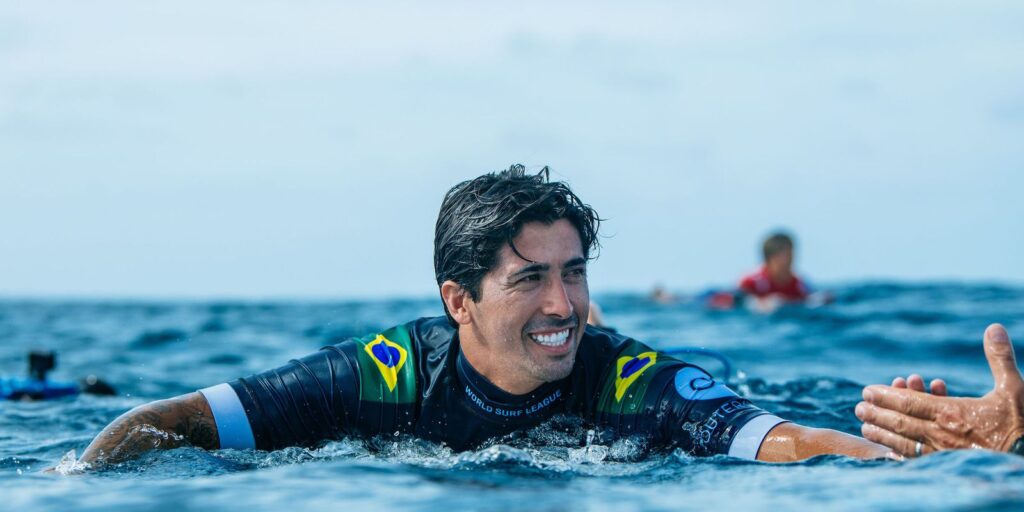 Surfing: Miguel Pupo is champion in the Teahupo'o stage