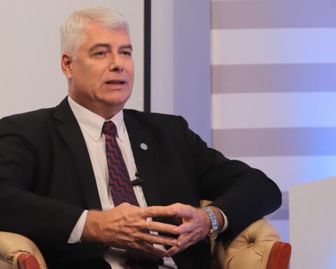 TEP will meet with representatives of the movements and then they will decide on Wiens' pre-candidacy