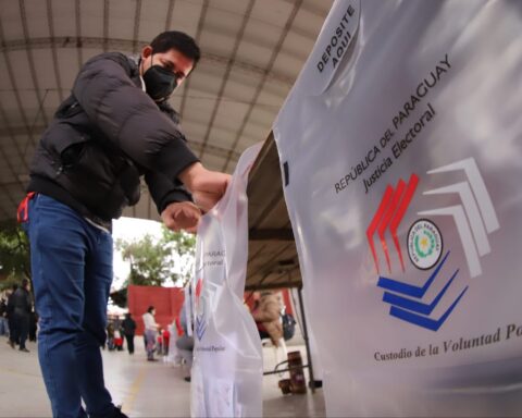 TSJE recognizes the Concertación and 33 parties