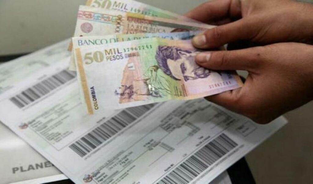 Tax reform: What some Colombians would pay with Petro income tax