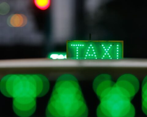 Taxi Driver Assistance begins to be paid with a double installment