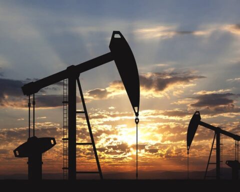 El petróleo de Texas pierde un 0,3 % y cierra en 90,50 dólares el barril