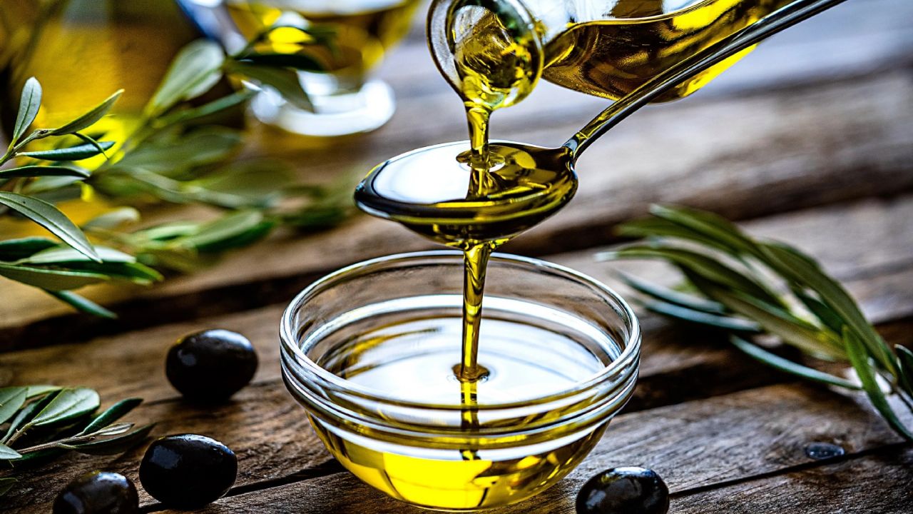 The ANMAT banned two well-known brands of olive oil: what were the causes
