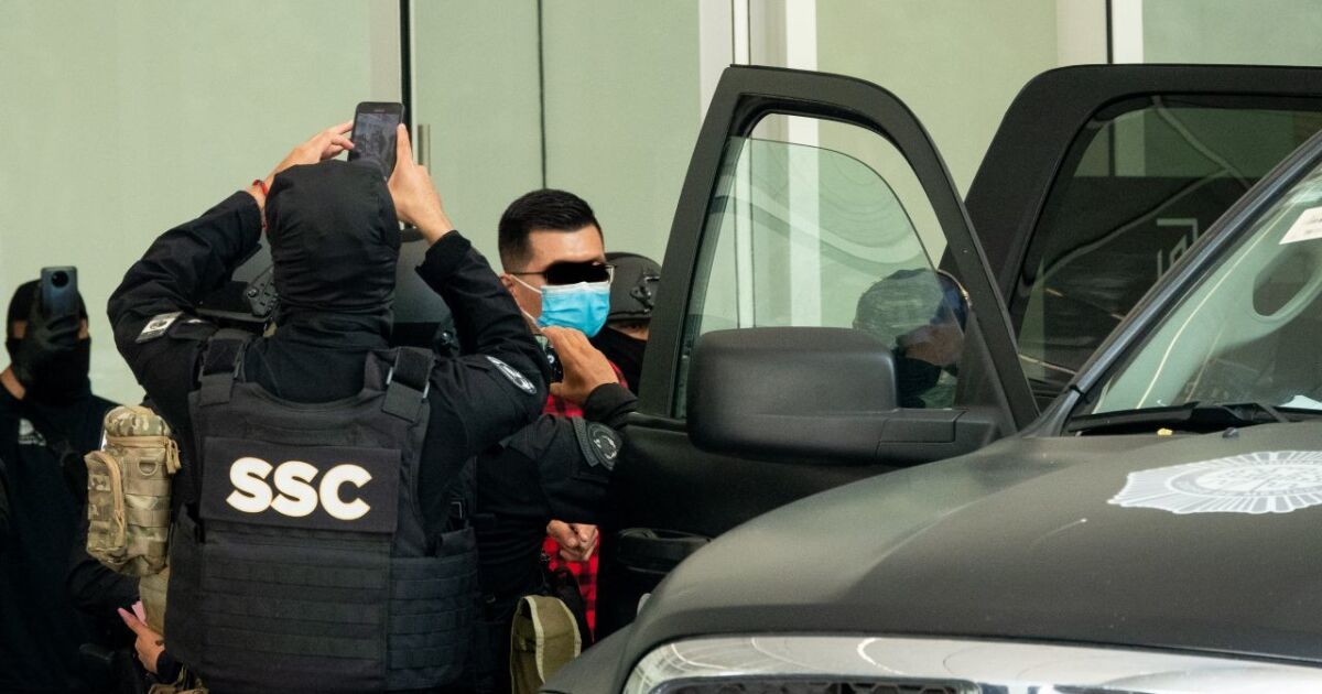 The CDMX detains 27 people related to 23 “montadeudas” applications