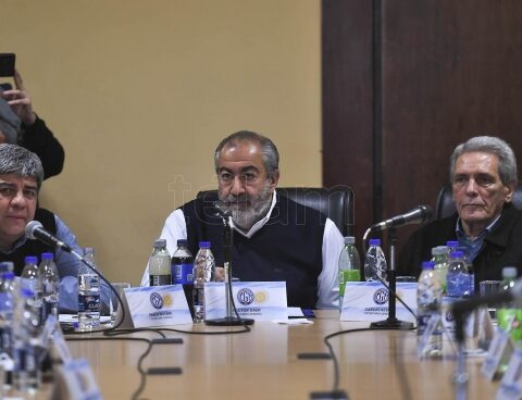 The CGT defines details of the march on August 17 and meets with Manzur