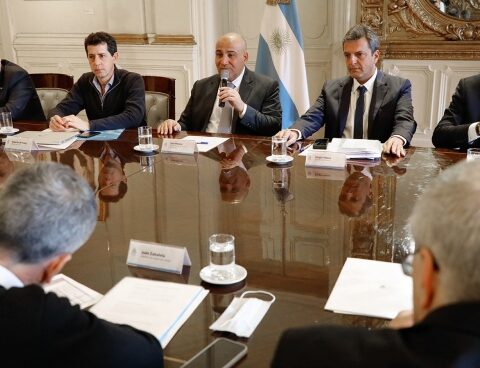 The Cabinet expressed "support and total support for Cristina for the judicial persecution"